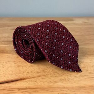 Jos A Bank Signature 3.5" Necktie Blue Red Geometric Medallion Classic Silk Tie